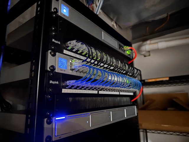 Rack with switch lights on