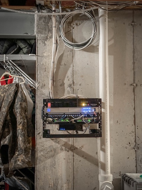 Basement rack with switch