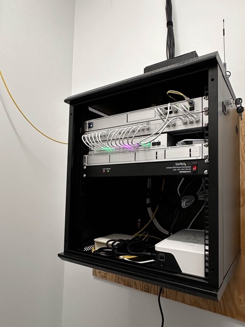 Rack switch lit up after cutover