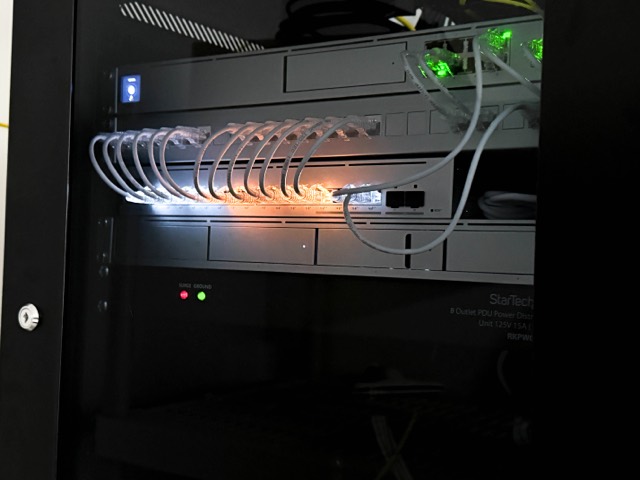 Switch and recorder running in the cabinet